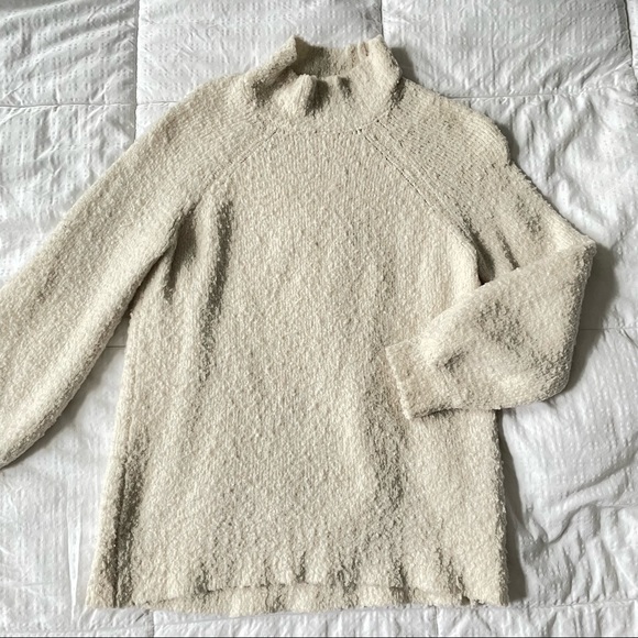 aerie Sweaters - AERIE oversized cream Mockneck sweater S